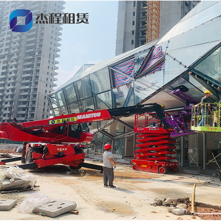 伸縮臂叉裝車應(yīng)用于玻璃安裝
