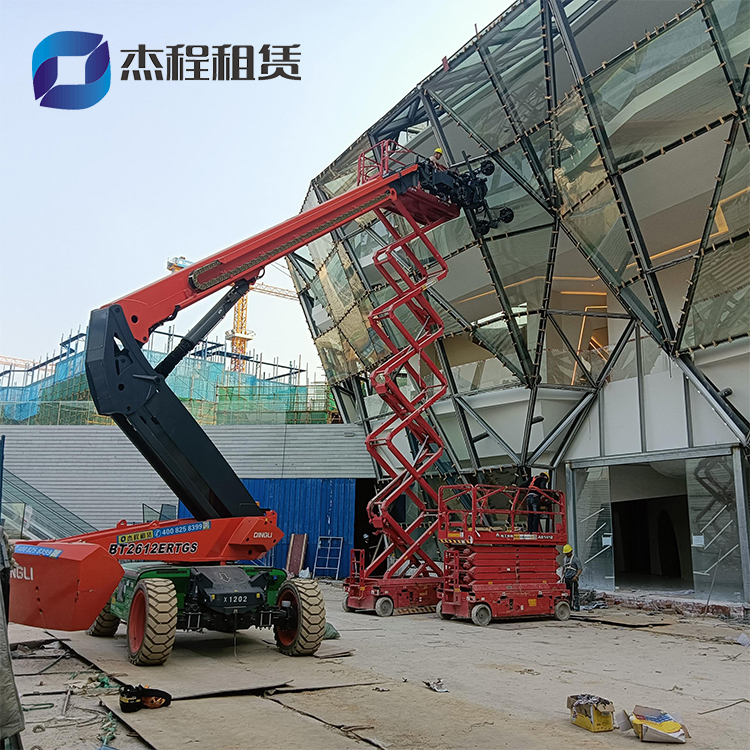 杰程玻璃吸盤(pán)車(chē)出租應(yīng)用于菱形玻璃安裝 杰程玻璃吸盤(pán)車(chē)出租應(yīng)用于菱形玻璃安裝