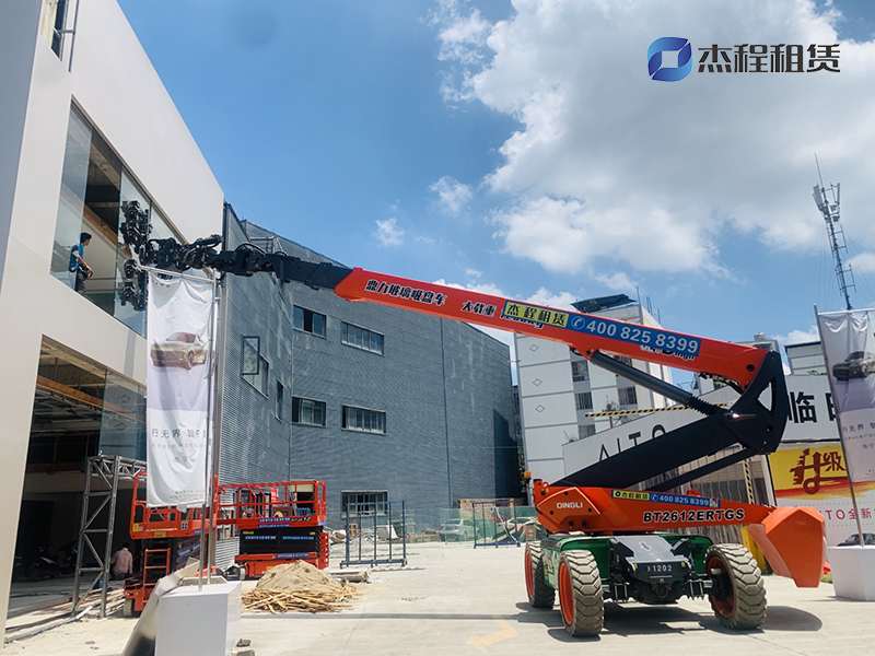 1.2噸電動(dòng)玻璃吸盤車出租用于4S店外墻玻璃安裝施工應(yīng)用 1.2噸電動(dòng)玻璃吸盤車出租用于4S店外墻玻璃安裝施工應(yīng)用