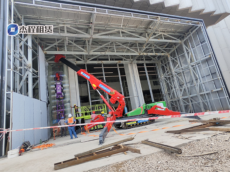 10噸蜘蛛吊+2噸電動吸盤安裝2噸重大玻璃 10噸蜘蛛吊+2噸電動吸盤安裝2噸重大玻璃