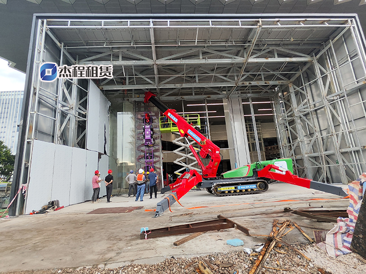 10噸蜘蛛吊+2噸電動吸盤安裝2噸重大玻璃 10噸蜘蛛吊+2噸電動吸盤安裝2噸重大玻璃